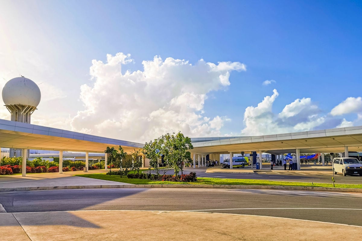 Lightning-Fast Cancun Arrivals: US Travelers Breeze Through Airport In Just 7 Minutes  